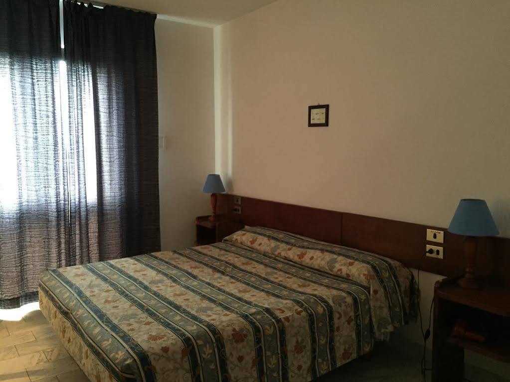 Hotel Albatros Calenzano Exterior foto
