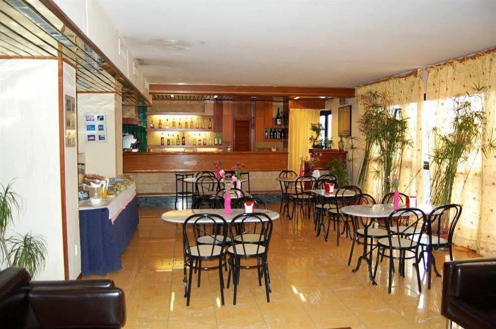 Hotel Albatros Calenzano Exterior foto